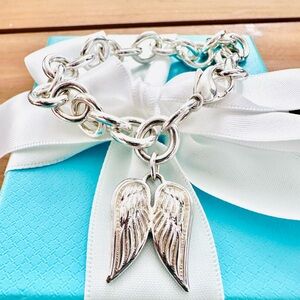 ❌❌SOLD❌❌❤️🦄 Tiffany Unicorn Alert!!  Silver 925 Angel 
wings Bracelet ❤️🦄